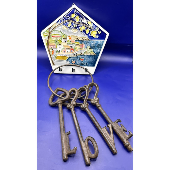 Vietri Pottery- Amalfi Coast Key Holder Tile Made/Hand Painted in Italy - Picture 3 of 10